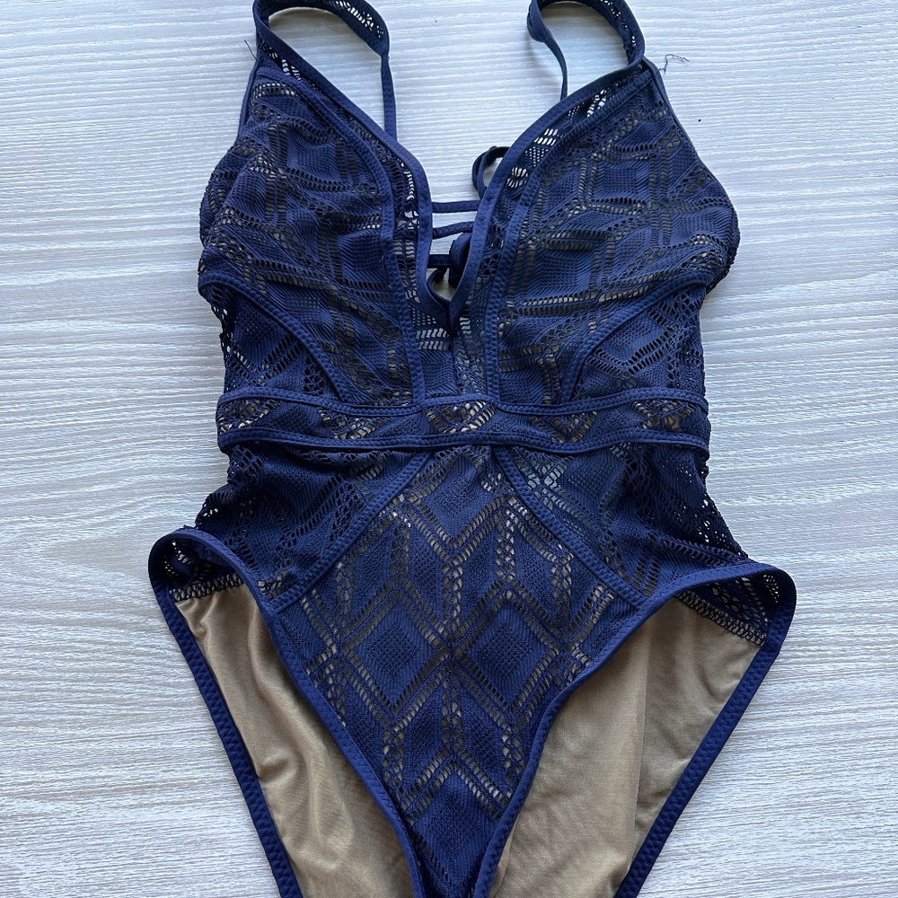 Becca Show & Tell Swimsuit - Size Medium